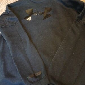 Underarmor sweater